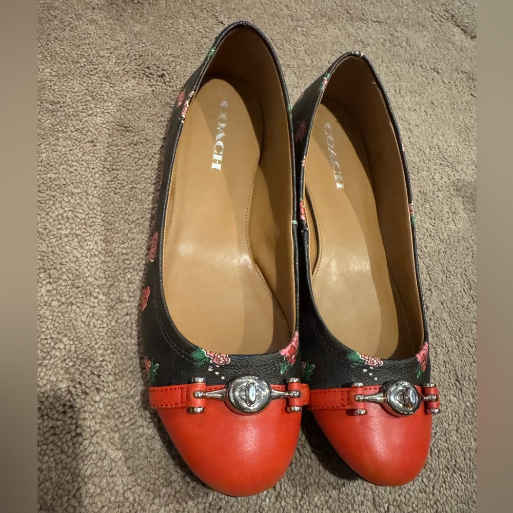 Coach Women's Floral and Red Flats with iconic turn closure. Size 8.5